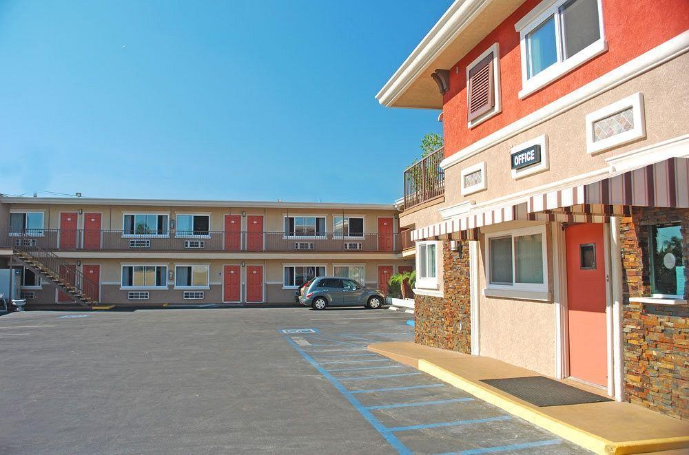 Friendly Hills Inn Whittier Dış mekan fotoğraf